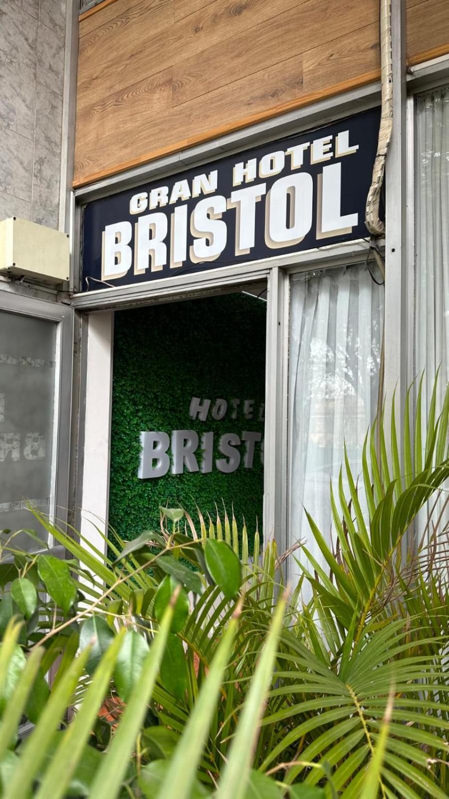 Hotel Bristol Córdoba Luaran gambar